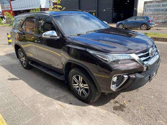 TOYOTA HILUX SW4 2.7 SR 7 LUGARES 4X2 16V FLEX 4P AUTOMÁTICO