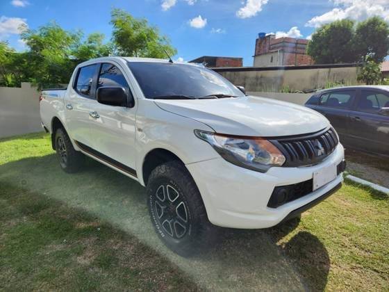 MITSUBISHI L200 TRITON 2.4 16V TURBO DIESEL GL CD 4X4 MANUAL