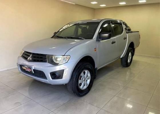 MITSUBISHI L200 TRITON 3.2 GL 4X4 CD 16V TURBO INTERCOLER DIESEL 4P MANUAL