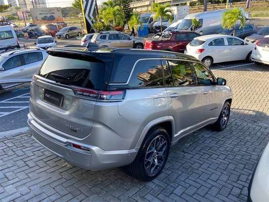 JEEP-COMMANDER-2022