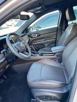 JEEP-COMMANDER-2022
