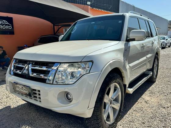 MITSUBISHI PAJERO FULL 3.2 HPE 4X4 16V TURBO INTERCOOLER DIESEL 4P AUTOMÁTICO