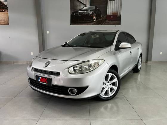 RENAULT FLUENCE 2.0 PRIVILÉGE 16V FLEX 4P AUTOMÁTICO