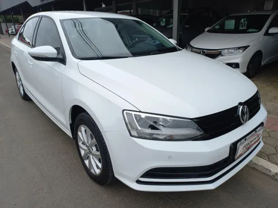 VOLKSWAGEN JETTA 1.4 16V TSI TRENDLINE GASOLINA 4P TIPTRONIC