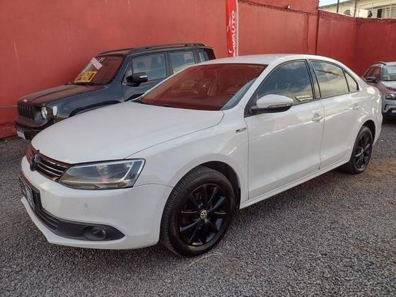 VOLKSWAGEN JETTA 2.0 COMFORTLINE FLEX 4P TIPTRONIC