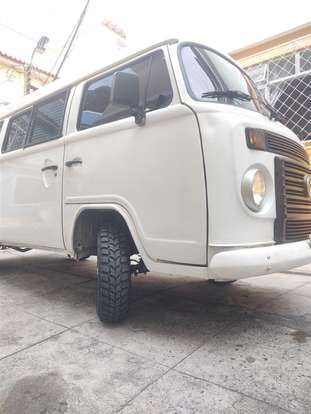 VOLKSWAGEN-KOMBI-2009