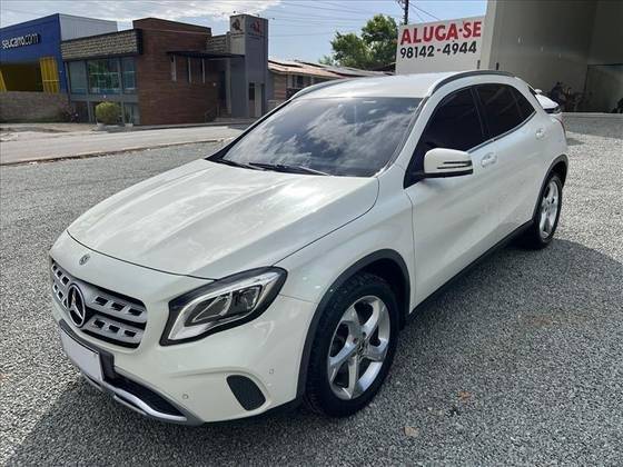 MERCEDES-BENZ GLA 200 1.6 CGI FLEX ADVANCE 7G-DCT