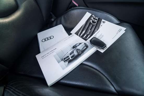 AUDI-TT-2010