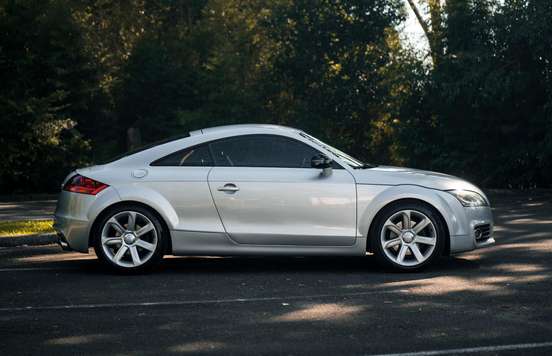 AUDI-TT-2010