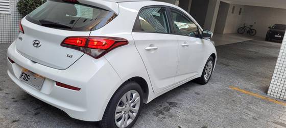 HYUNDAI HB20 1.6 COMFORT PLUS 16V FLEX 4P MANUAL