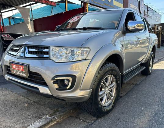 MITSUBISHI L200 TRITON 3.5 HPE 4X4 CD V6 24V FLEX 4P AUTOMÁTICO