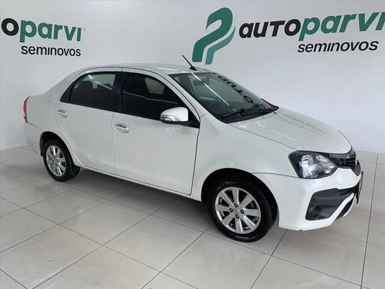 TOYOTA ETIOS 1.5 X PLUS SEDAN 16V FLEX 4P MANUAL