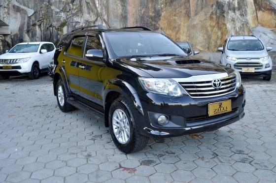 TOYOTA HILUX SW4 3.0 SRV 4X4 7 LUGARES 16V TURBO INTERCOOLER DIESEL 4P AUTOMÁTICO