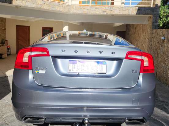 VOLVO-S60-2.0 T5 KINETIC 16V TURBO GASOLINA 4P AUTOMÁTICO VOLVO-S60-2015