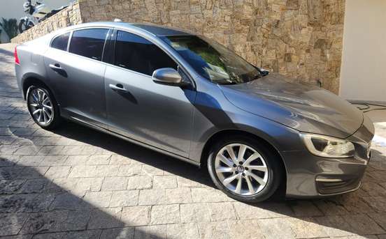 VOLVO-S60-2015