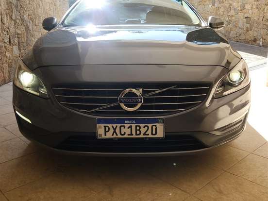 VOLVO-S60-2.0 T5 KINETIC 16V TURBO GASOLINA 4P AUTOMÁTICO VOLVO-S60-2015