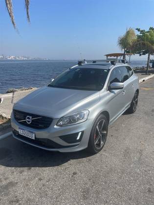 VOLVO XC60 2.0 T6 R DESIGN TURBO GASOLINA 4P AUTOMÁTICO