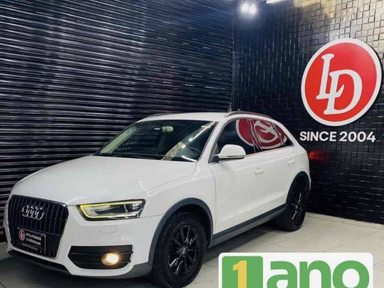 AUDI Q3 2.0 TFSI AMBIENTE QUATTRO 4P GASOLINA S TRONIC