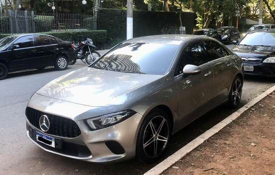 MERCEDES-BENZ-A 200-2019