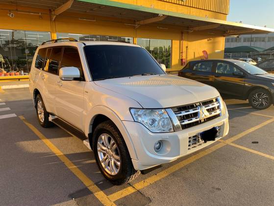 MITSUBISHI PAJERO FULL 3.2 HPE 4X4 16V TURBO INTERCOOLER DIESEL 4P AUTOMÁTICO