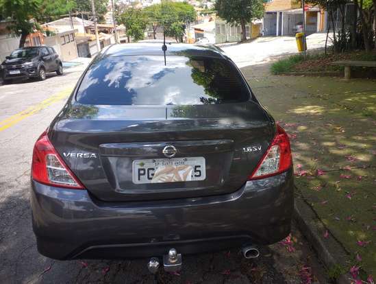 NISSAN-VERSA-2016