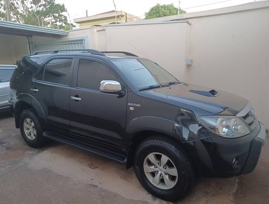 TOYOTA HILUX SW4 3.0 SRV 4X4 16V TURBO INTERCOOLER DIESEL 4P AUTOMÁTICO