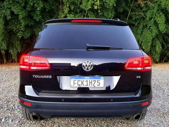 VOLKSWAGEN-TOUAREG-2017