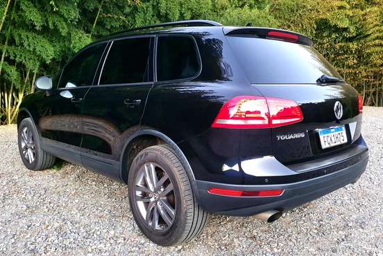 VOLKSWAGEN-TOUAREG-2017