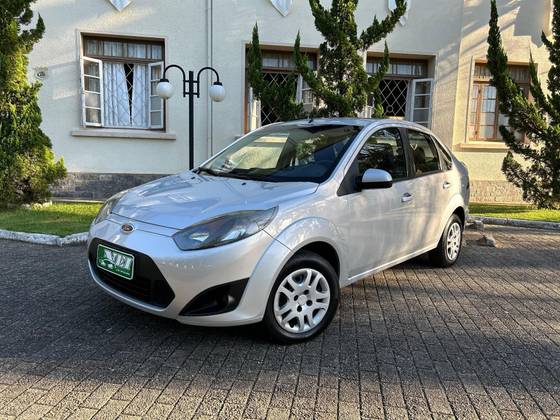 FORD FIESTA 1.0 ROCAM SEDAN 8V FLEX 4P MANUAL