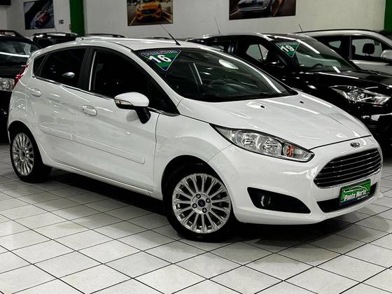 FORD FIESTA 1.6 TITANIUM HATCH 16V FLEX 4P POWERSHIFT