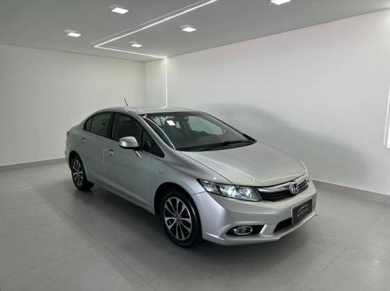 HONDA CIVIC 1.8 LXS 16V FLEX 4P MANUAL