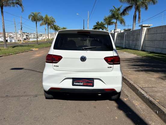 VOLKSWAGEN-FOX-1.6 MSI HIGHLINE 16V FLEX 4P MANUAL VOLKSWAGEN-FOX-2015