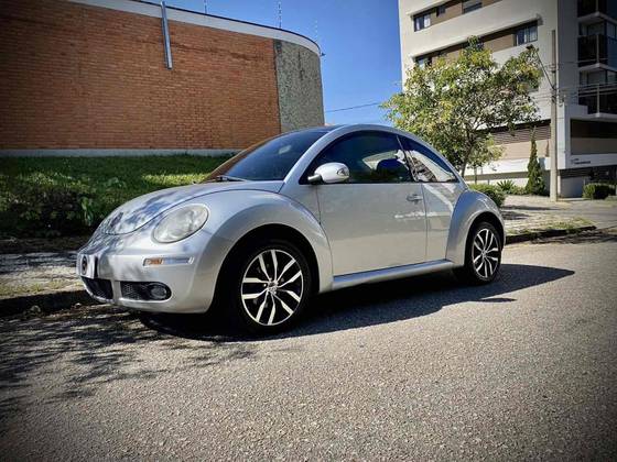 VOLKSWAGEN NEW BEETLE 2.0 MI 8V GASOLINA 2P AUTOMÁTICO