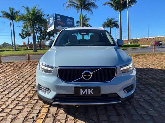 VOLVO XC40 2.0 T5 GASOLINA MOMENTUM AWD GEARTRONIC