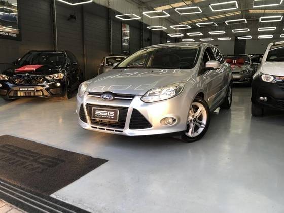 FORD FOCUS 2.0 SE 16V FLEX 4P POWERSHIFT