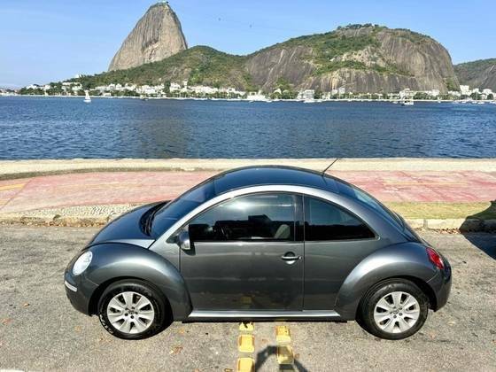 VOLKSWAGEN NEW BEETLE 2.0 MI 8V GASOLINA 2P AUTOMÁTICO