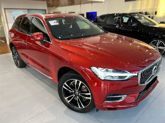 VOLVO XC60 2.0 T8 HYBRID MOMENTUM AWD GEARTRONIC