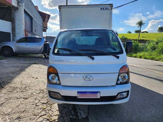 HYUNDAI HR 2.5 LONGO SEM CAÇAMBA 4X2 16V 130CV TURBO INTERCOOLER DIESEL 2P MANUAL