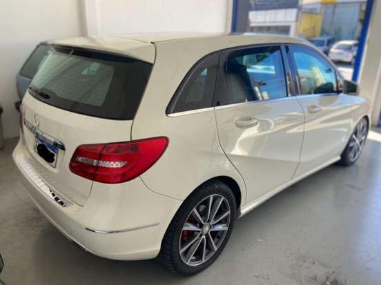 MERCEDES-BENZ-B 200-2013