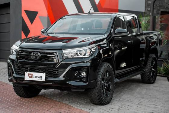 TOYOTA HILUX 2.8 SRX 4X4 CD 16V DIESEL 4P AUTOMÁTICO
