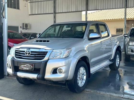 TOYOTA HILUX 3.0 SRV TOP 4X4 CD 16V TURBO INTERCOOLER DIESEL 4P AUTOMÁTICO