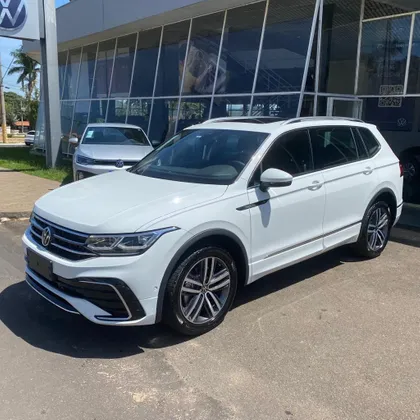 VOLKSWAGEN TIGUAN 2.0 300 TSI GASOLINA ALLSPACE R-LINE AUTOMÁTICO