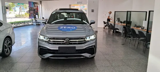 VOLKSWAGEN TIGUAN 2.0 300 TSI GASOLINA ALLSPACE R-LINE AUTOMÁTICO