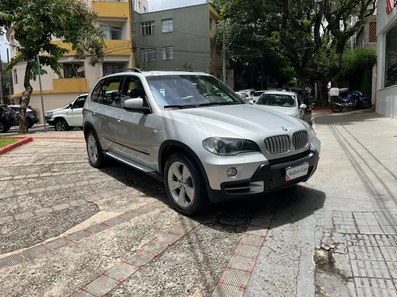 BMW X5 4.8 I SPORT 4X4 V8 32V GASOLINA 4P AUTOMÁTICO