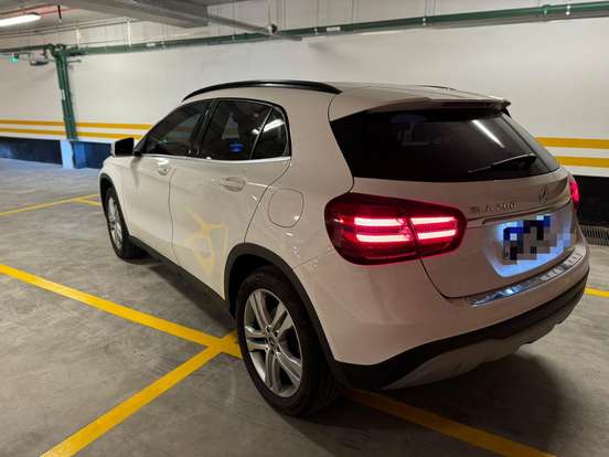 MERCEDES-BENZ-GLA 200-2019
