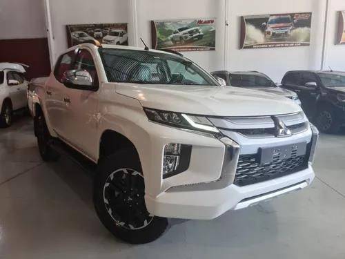 MITSUBISHI L200 TRITON 2.4 16V TURBO DIESEL SPORT HPE CD 4P 4X4 AUTOMÁTICO