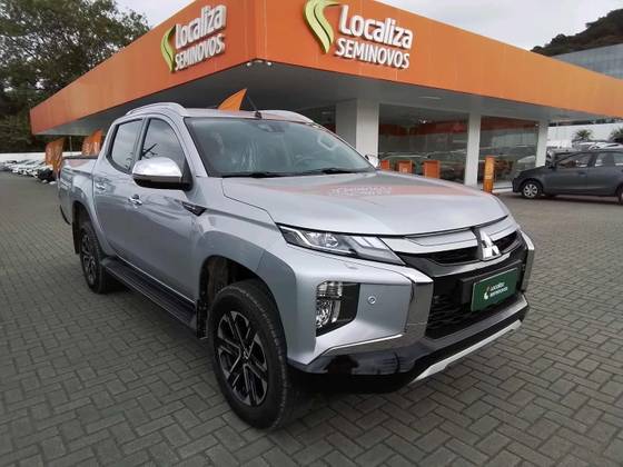 MITSUBISHI L200 TRITON 2.4 16V TURBO DIESEL SPORT HPE-S CD 4P 4X4 AUTOMÁTICO