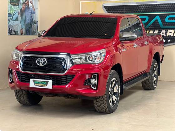 TOYOTA HILUX 2.8 SRX 4X4 CD 16V DIESEL 4P AUTOMÁTICO