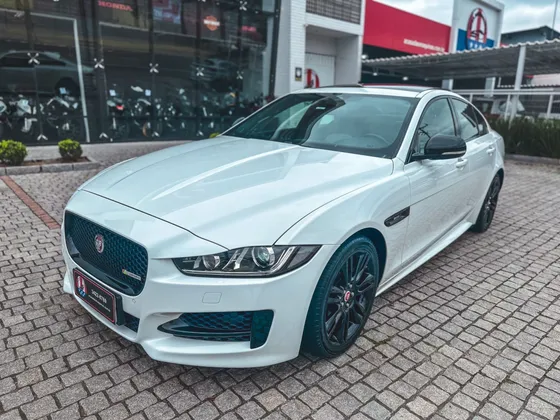 JAGUAR XE 2.0 16V INGENIUM P250 GASOLINA R-SPORT 4P AUTOMÁTICO