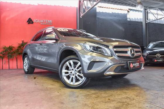 MERCEDES-BENZ GLA 200 1.6 CGI ADVANCE 16V TURBO FLEX 4P AUTOMÁTICO